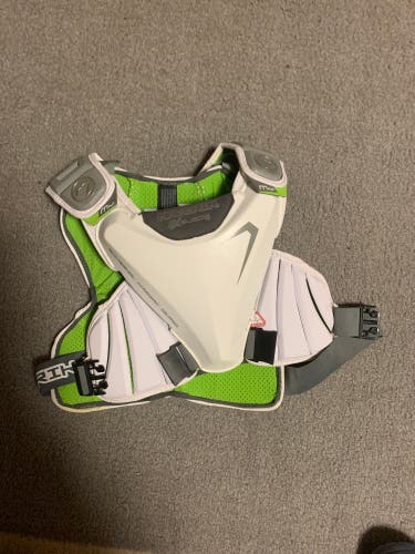 MAVERIK MAX EKG SPEED SHOULDER PAD
