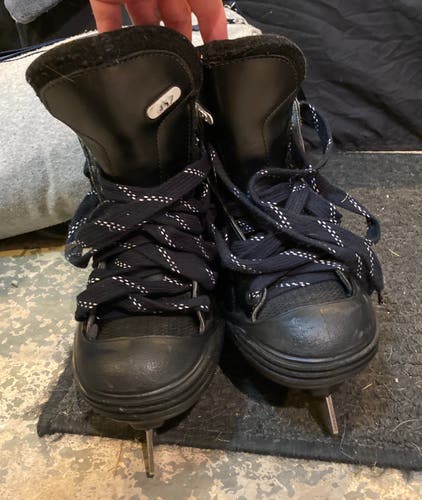 CCM Tacks 452 Black Goalie Skates - 4D