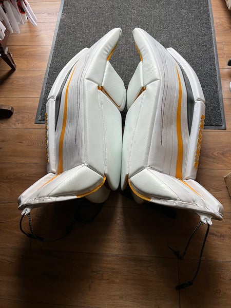 Vaughn Ventus SLR Pro Stock Goalie Leg Pads 35+2.5 Matt Murray Penguins Practice