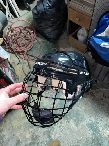 New Medium Bauer 5100 Helmet