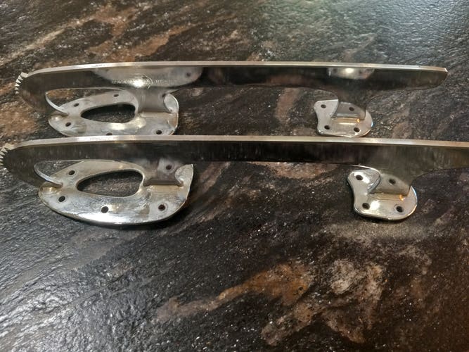 Pre Owned MK Figure Skate Blades Size 9 2/3