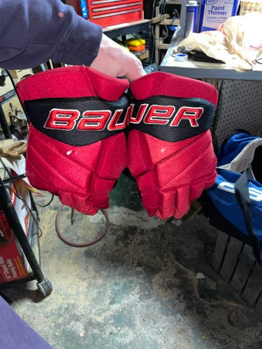 Used Bauer 13" Vapor Pro Team Gloves