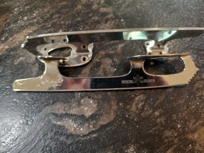 Pre Owned MK Figure Skate Blades Size 8 1/3