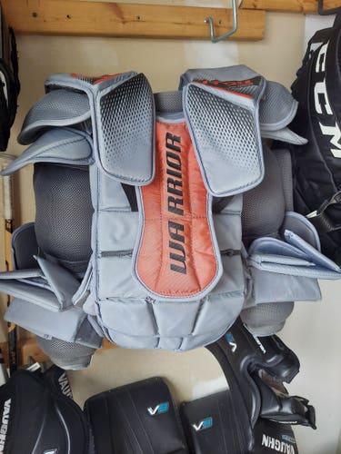 Used Medium Warrior Ritual G4 Goalie Chest Protector