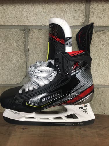 Senior Bauer Size 8 Vapor 2X Pro Hockey Skates