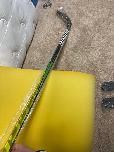 New Right Handed Supreme UltraSonic Hockey Stick