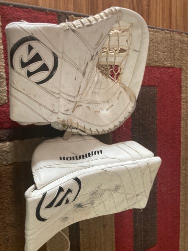 Warrior goalie gloves