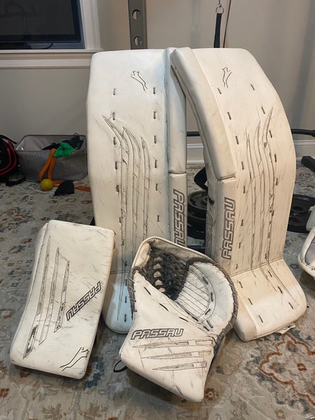 34" Regular Passau Goalie Full Set