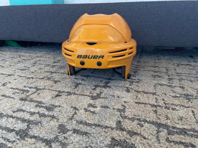 Used  Bauer 7500 Helmet Size Medium