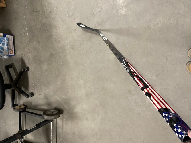 Senior Left Hand Vapor FlyLite Hockey Stick