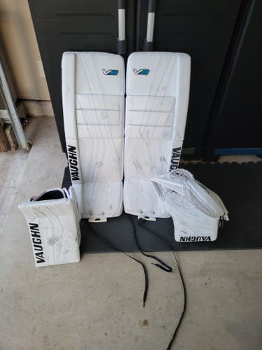 Used 32+2 Vaughn Regular V9 Goalie Full Set