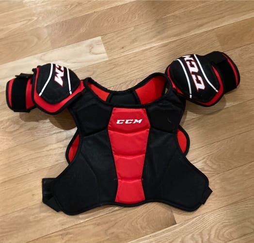 Junior Medium CCM Shoulder Pads