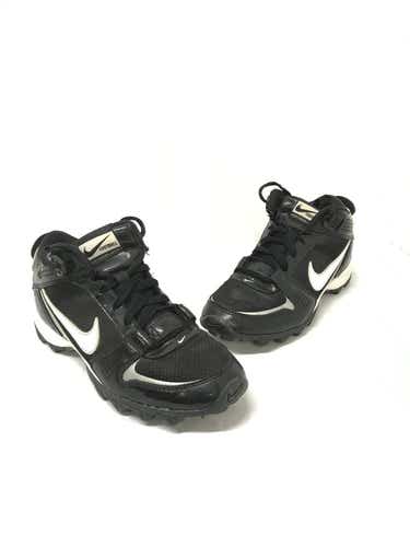 Used Nike Junior 05 Football Shoes