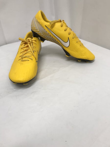 Used Nike Senior 12.5 Football Shoes