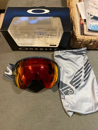 BRAND NEW Oakley Prizm FLIGHT PATH L Special Edition