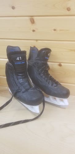 True Pro Custom Hockey Skates w/ extra steel  **Free Shipping**