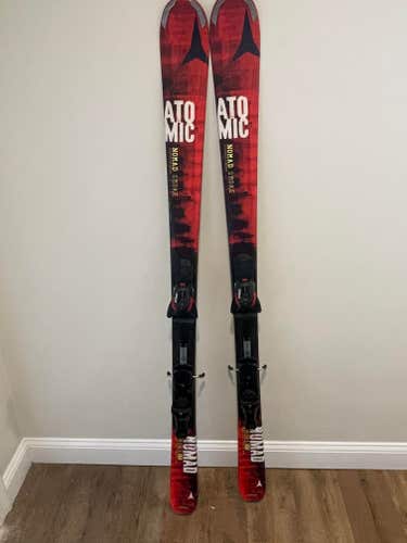 Used 2016 Atomic Nomad Smoke Skis w/ 50" poles included