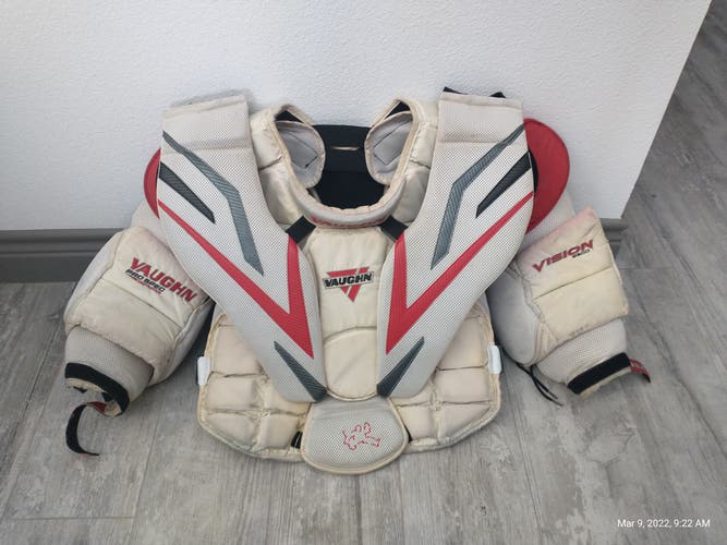 Used Large Vaughn Vision 9500 Goalie Chest Protector