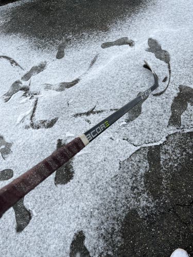 Intermediate Right Handed  RibCor Maxx Pro Hockey Stick