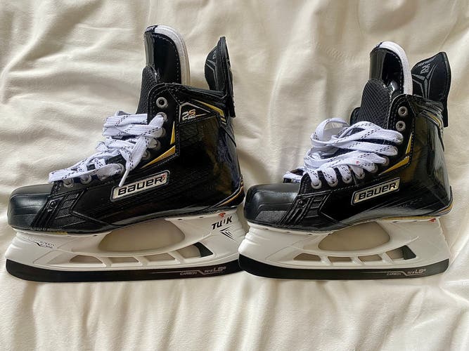 NEW Bauer 2S Pro Size 8.5 Skates