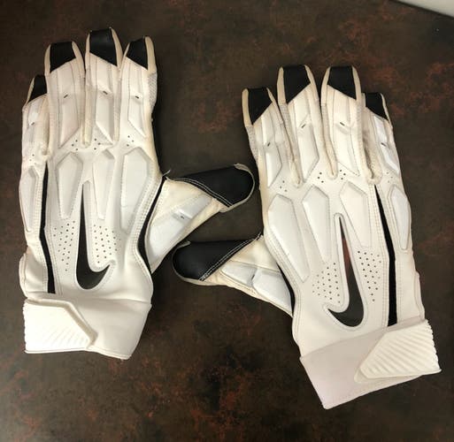 Nike D-Tack 6.0 FG Padded Lineman Football Gloves White/Black - Size 3XL - Used