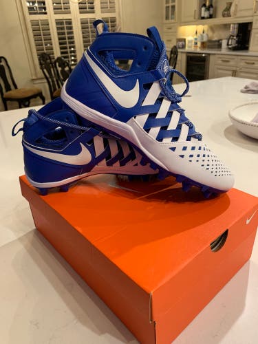 White Men's Molded Cleats Nike Huarache