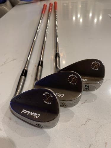 Cleveland Wedge Set 52, 56, 60 Degree tour action Wedge