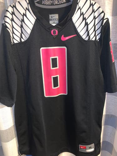 Marcus Mariota Oregon Ducks Breast Cancer Jersey Black/Pink #8 Adult M