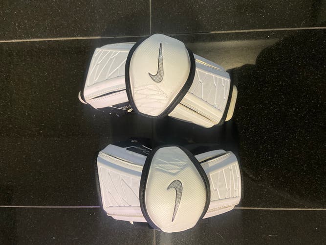 New Large Nike Vapor Arm Pads