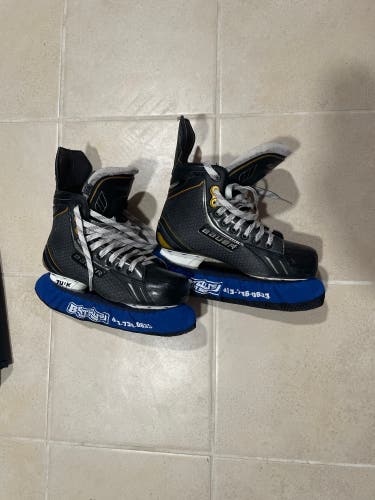 Senior Bauer Regular Width Pro Stock Size 7.5 Supreme One.8 Hockey Skates