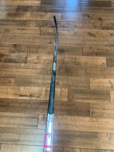 Brand New Senior Right Handed Bauer Hyperlite Hockey Stick P92 77 Flex