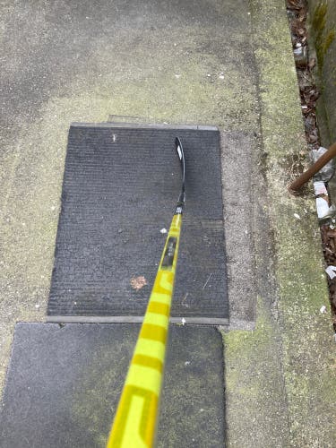 Senior Right Handed P92 70 Flex Supreme UltraSonic Hockey Stick