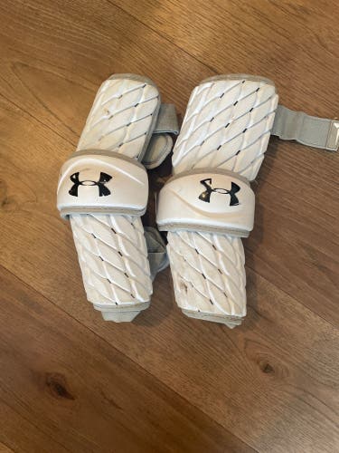 Used Medium Under Armour VFT Arm Pads