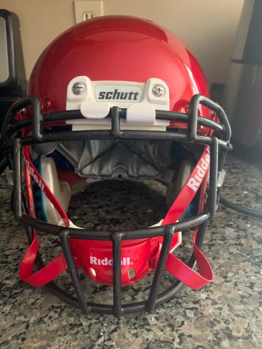 New Medium Schutt air xp pro