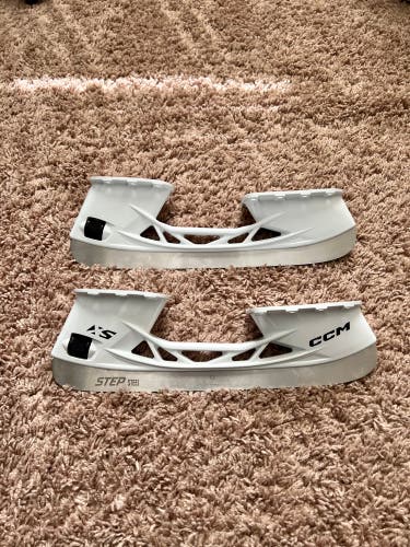 New CCM 263 mm SB XS with New Step Steel