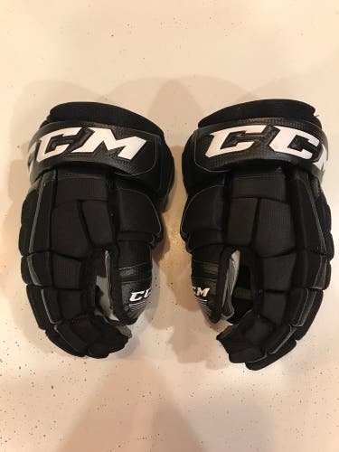 CCM U+Crazy Light 14” Gloves