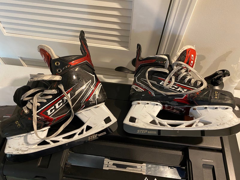 Senior CCM Regular Width Pro Stock Size 7.5 JetSpeed FT2 Hockey Skates