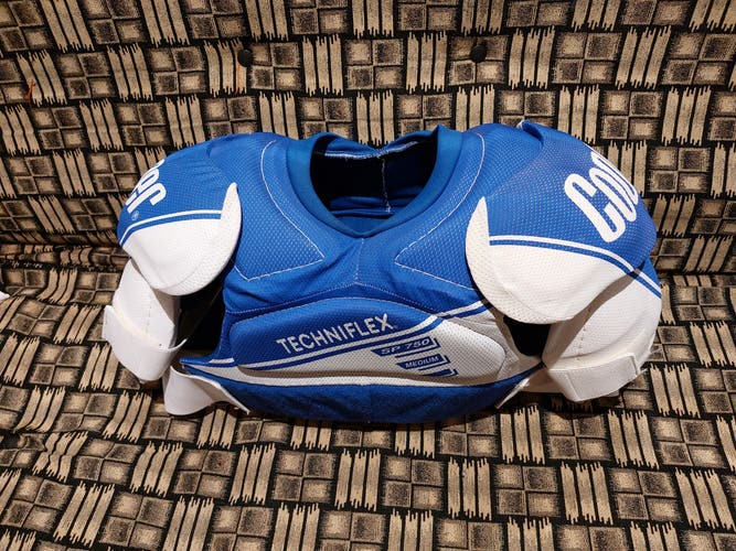 Cooper Techniflex SP750 Shoulder Pads - Senior Med.