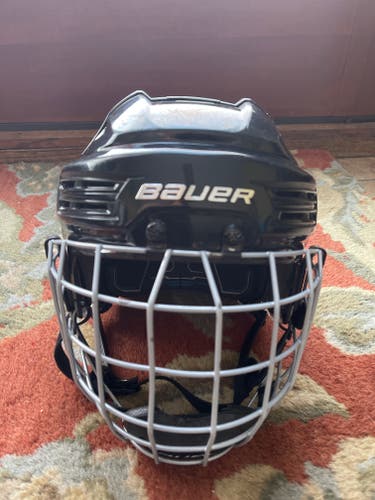New Small Bauer Re-Akt 200 Helmet With Cage