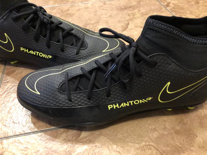 NEW Nike soccer cleats phantom GT club