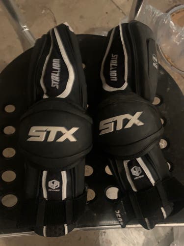 Medium STX Stallion 500 Arm Pads