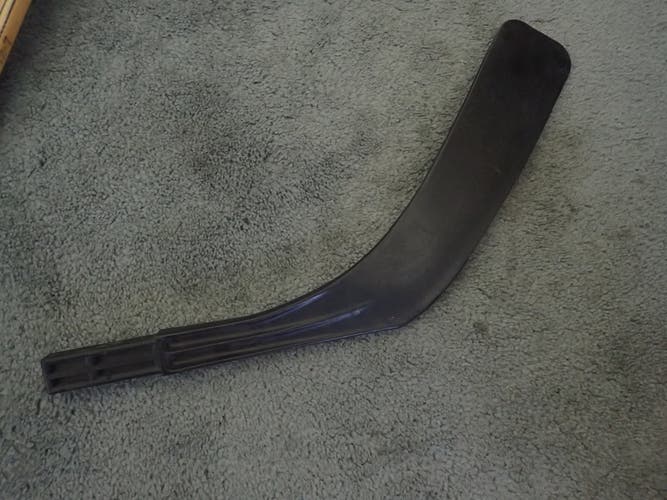 Stick Blade New Right Hand Mid Pattern - COMPOSITE (PLASTIC)