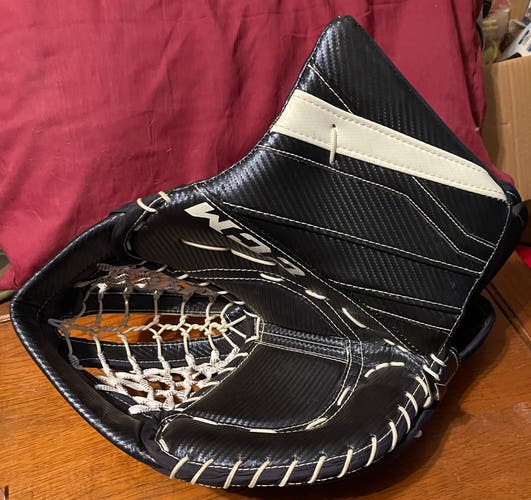 CCM Extreme Flex 3 glove FULL RIGHT BRAND NEW Pro Return Hutchinson