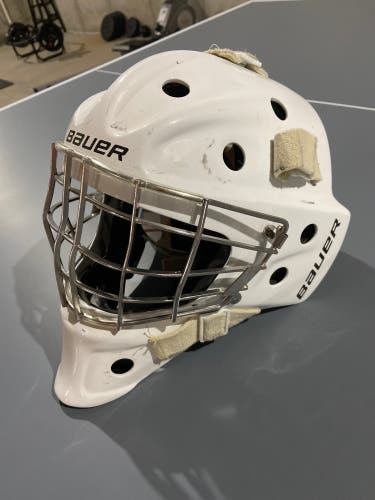 Senior Bauer NME 9 Goalie Mask