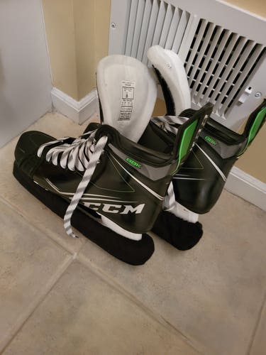 Senior New CCM Ribcor 88K Hockey Skates Regular Width Size 8