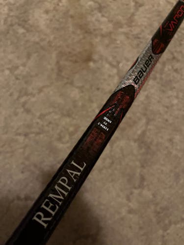 Senior Right Handed Toe Pattern Vapor 1X Lite Hockey Stick
