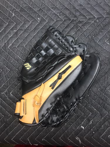 Mizuno Used Outfield 12" MMX 122LP Ballpark Baseball Glove