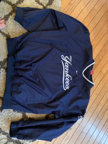 Nike Yankees pullover
