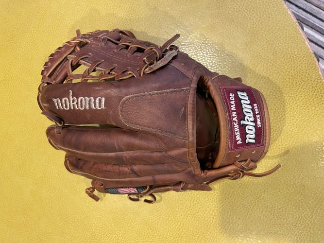 Infield 11.5" WB1150 Baseball Glove