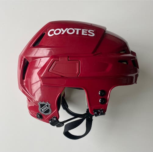 Arizona Coyotes Pro Stock CCM Vector V08 Helmet